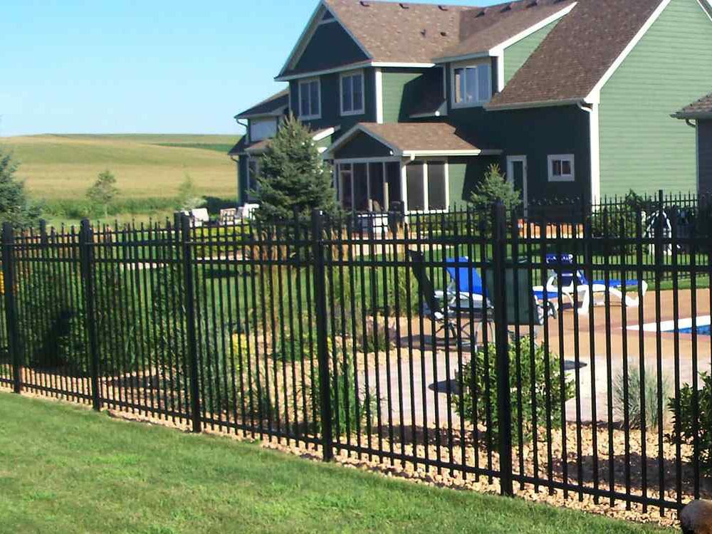 What are the Benefits of Aluminum Fences?