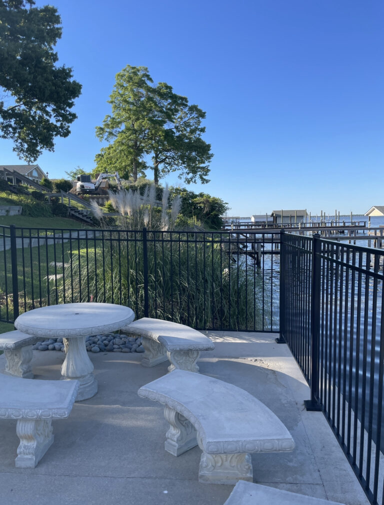 Aluminum fence installation for home owners, residential, businesses and organizations