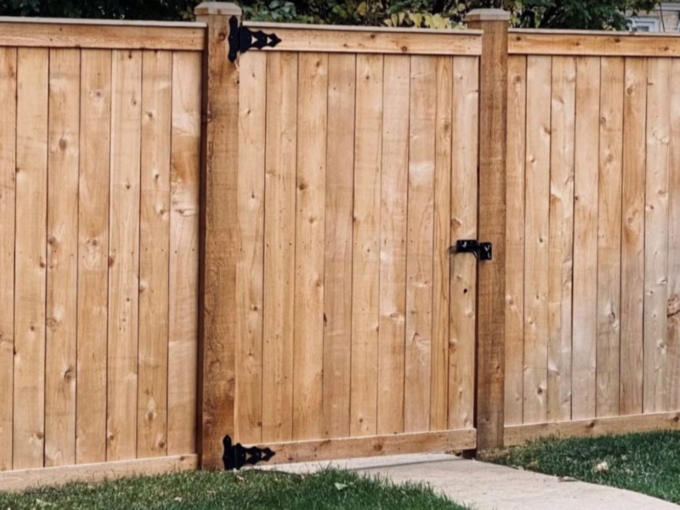 Santee South Carolina wood privacy fencing